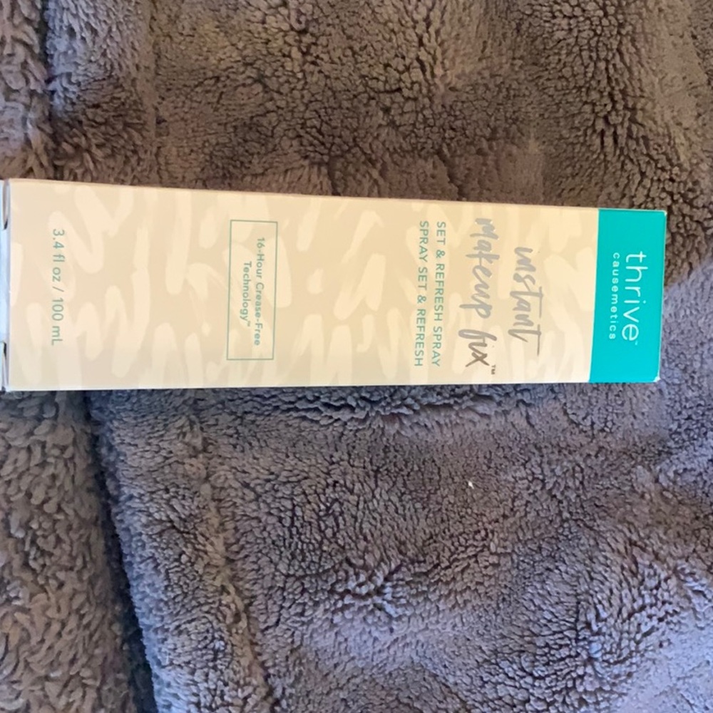 Thrive instant makeup fix NIB